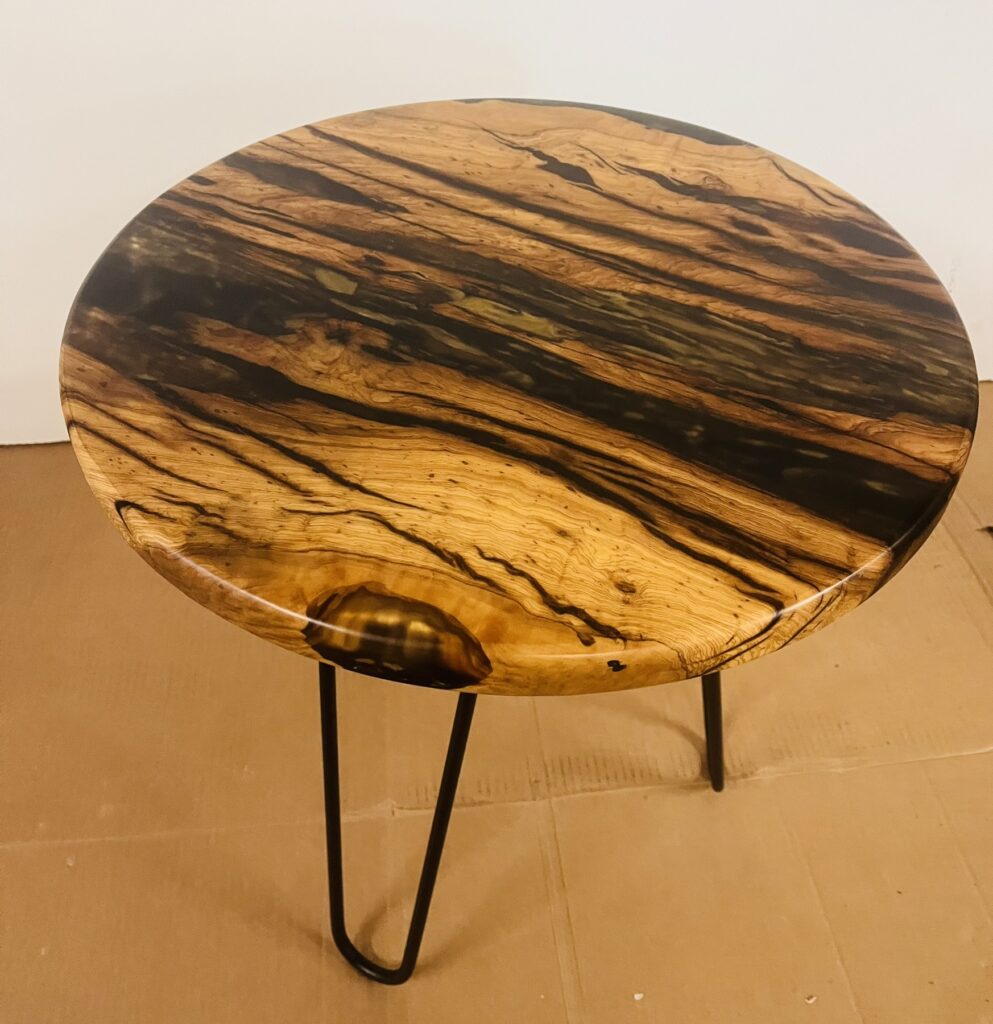 Stolik Kawowy z Drewna Oliwnego (50cm)